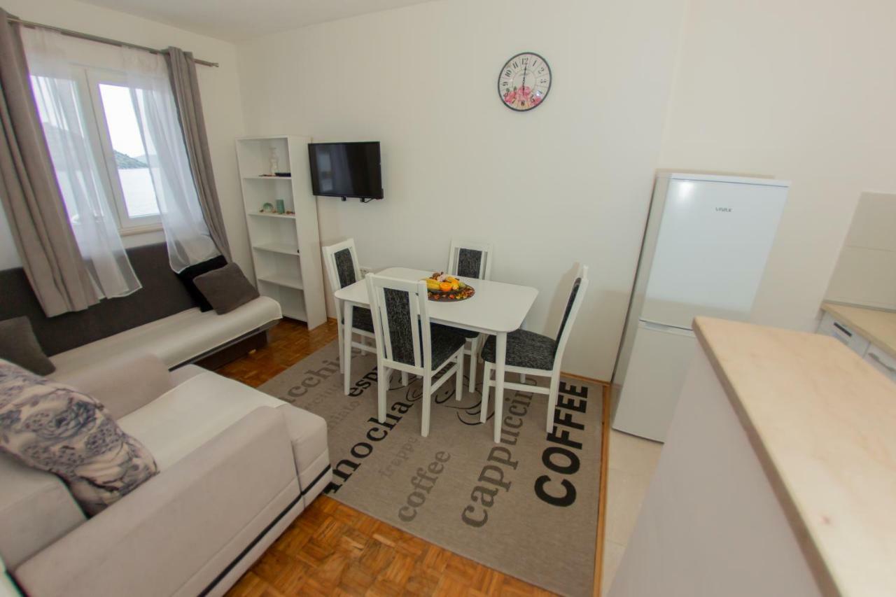 Apartmani Sunset Rogotin מראה חיצוני תמונה
