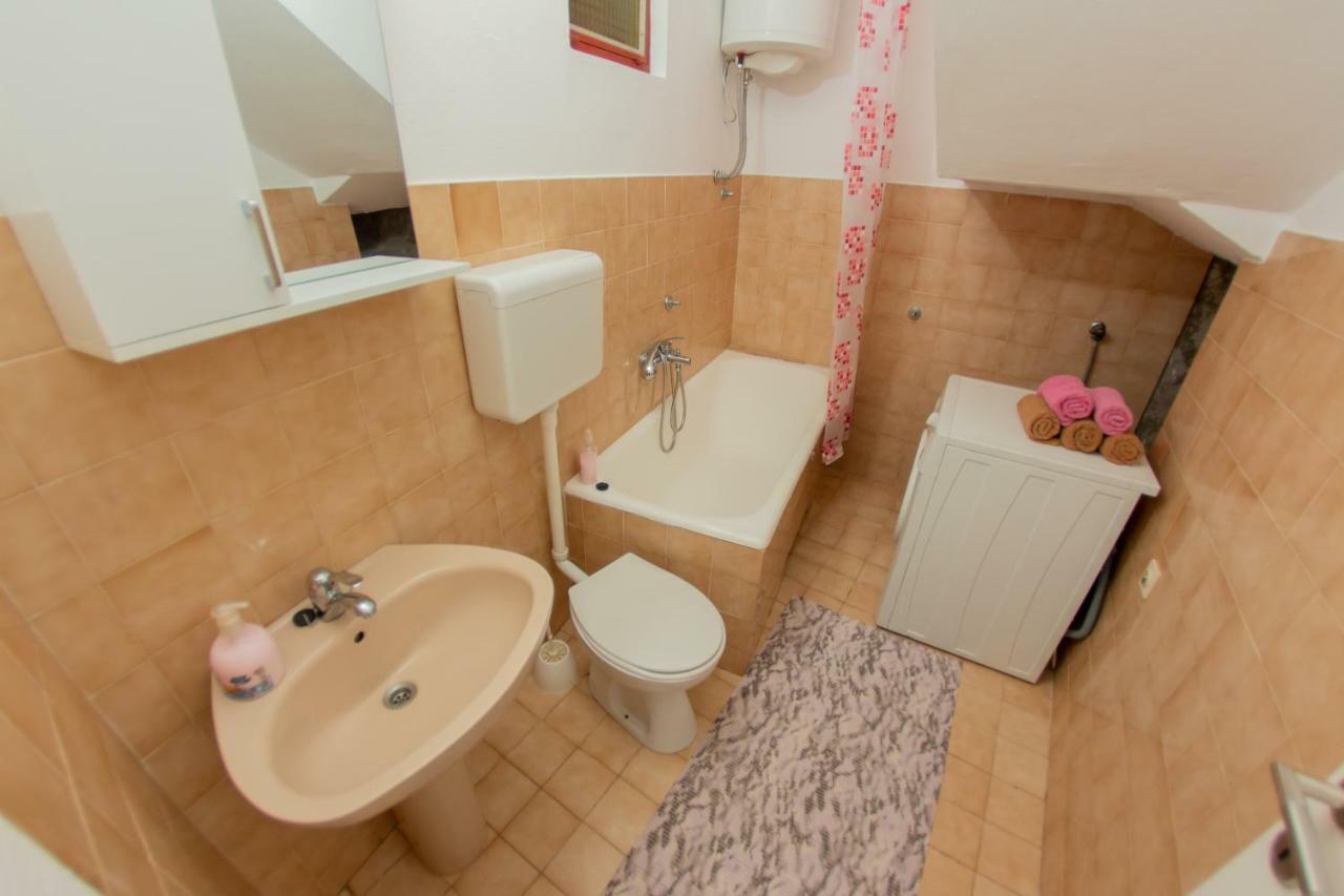 Apartmani Sunset Rogotin מראה חיצוני תמונה