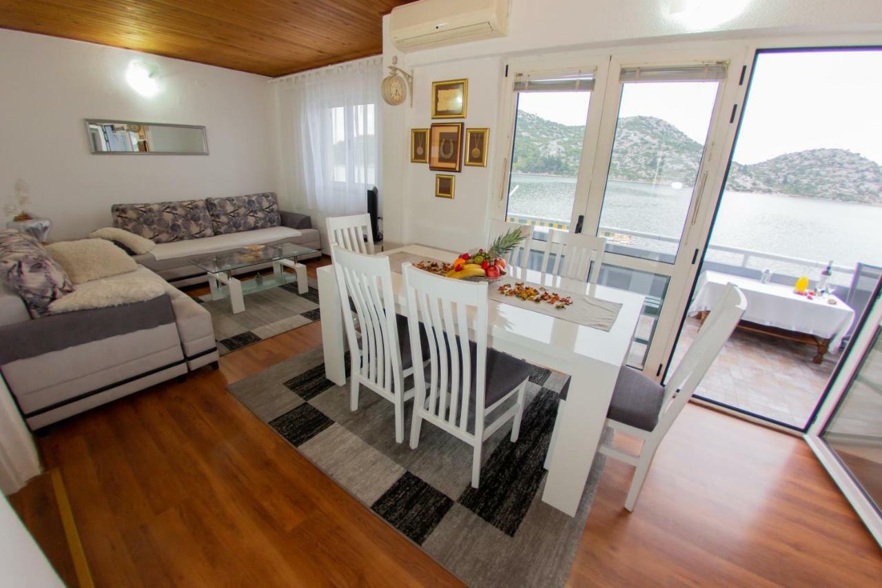 Apartmani Sunset Rogotin מראה חיצוני תמונה