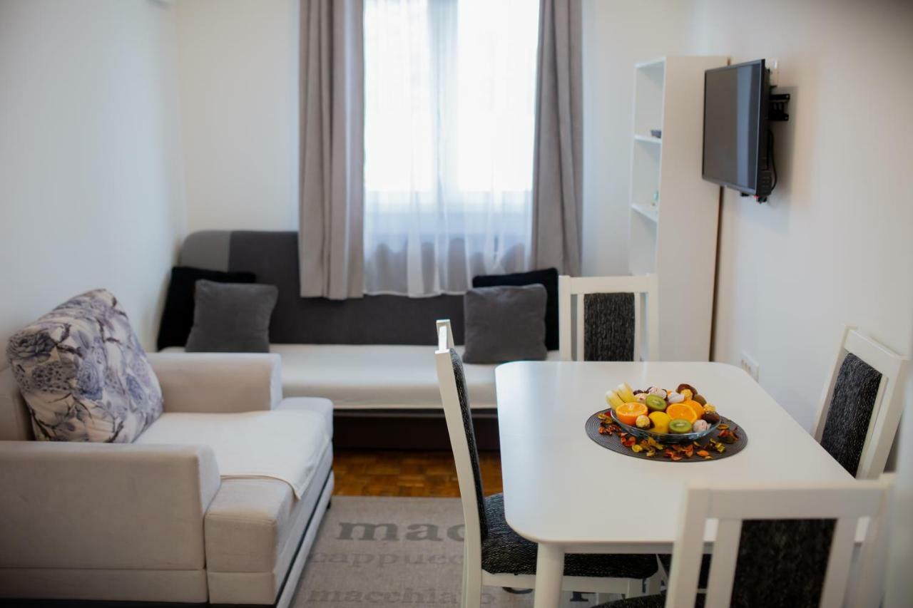 Apartmani Sunset Rogotin מראה חיצוני תמונה