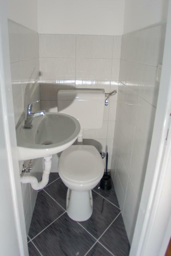 Apartmani Sunset Rogotin מראה חיצוני תמונה